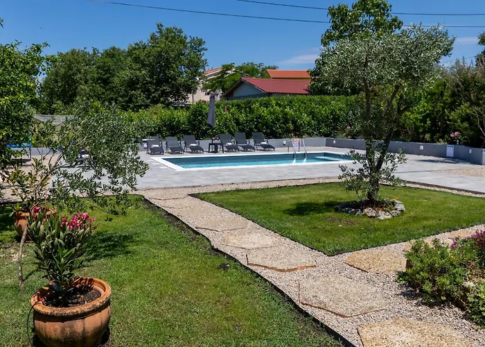 Zavala Vila Brzac