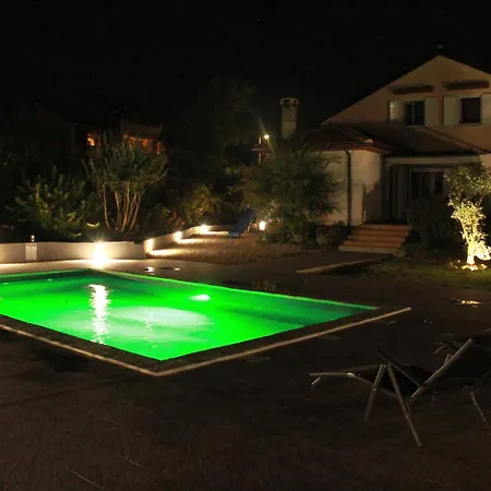 Zavala Villa